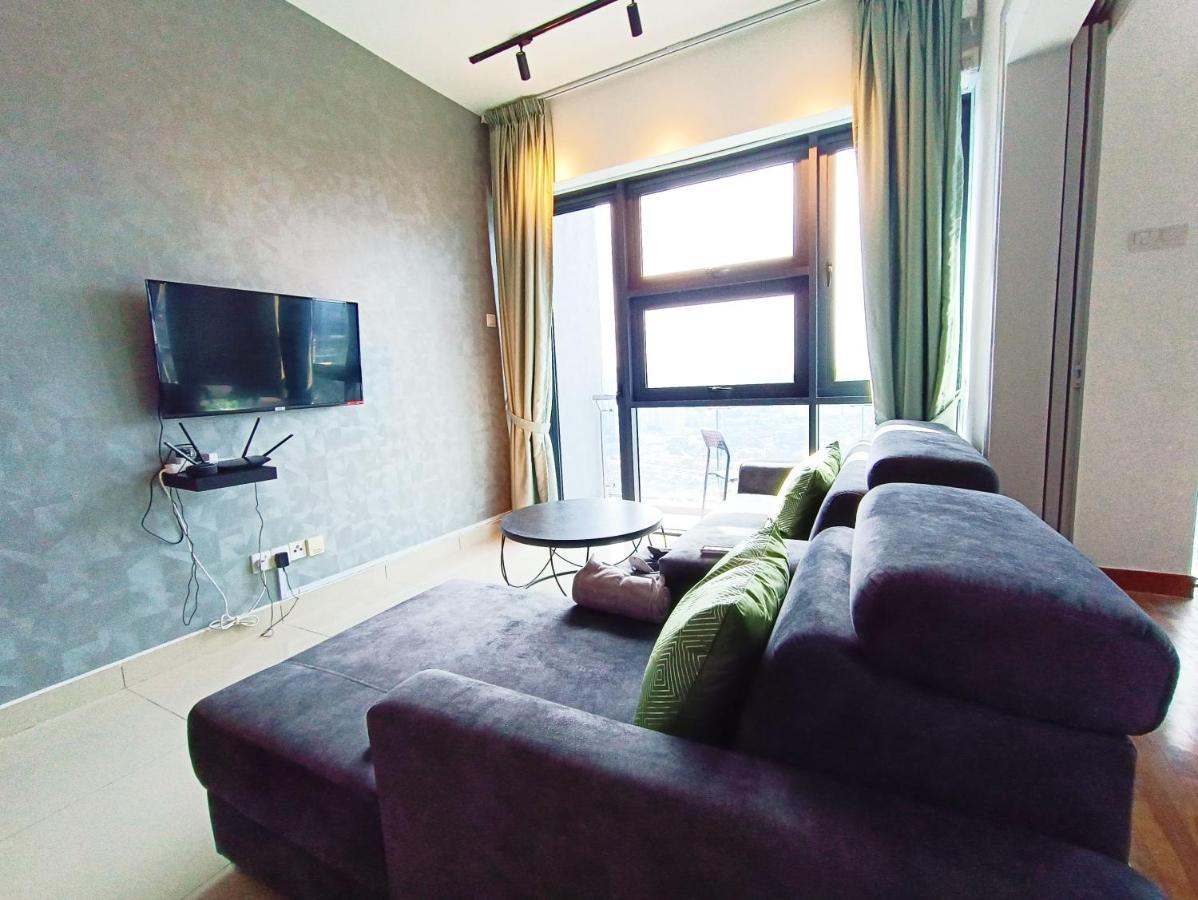 Netflix # Sky Suite Near Jaya One By Salaam Suites, 2 Pax Петалинг-Джая Экстерьер фото
