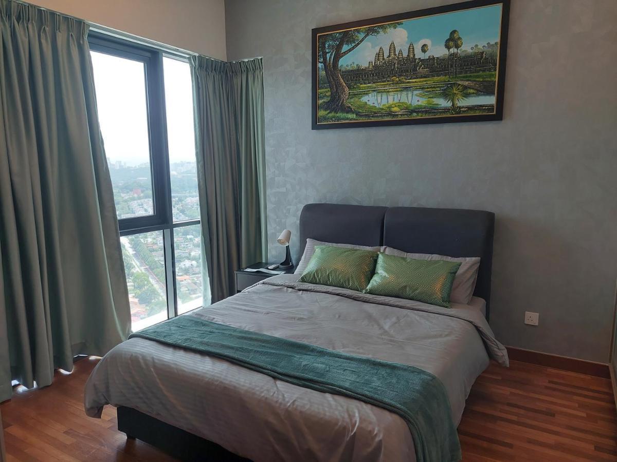 Netflix # Sky Suite Near Jaya One By Salaam Suites, 2 Pax Петалинг-Джая Экстерьер фото